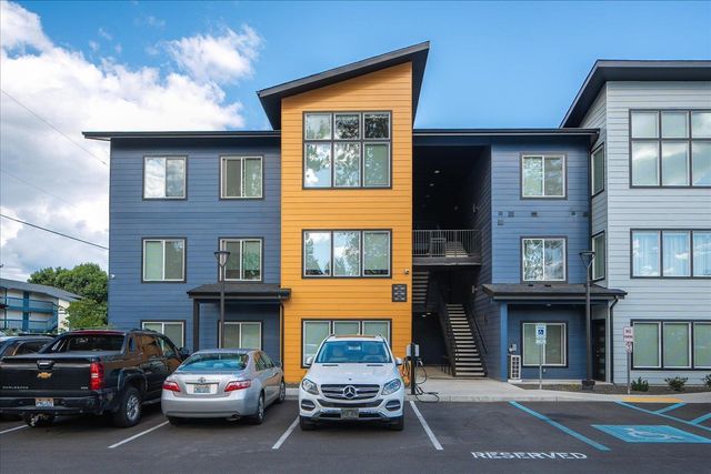 505 E Hawthorne Rd, Spokane, WA 99218