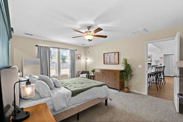 116 Kingston Bluff Dr., Longs, SC 29568