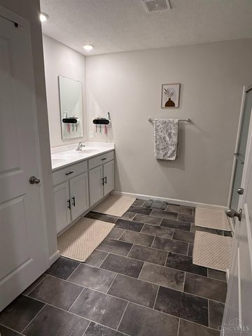 125 E Kentucky Avenue, Wilmington, OH 45177