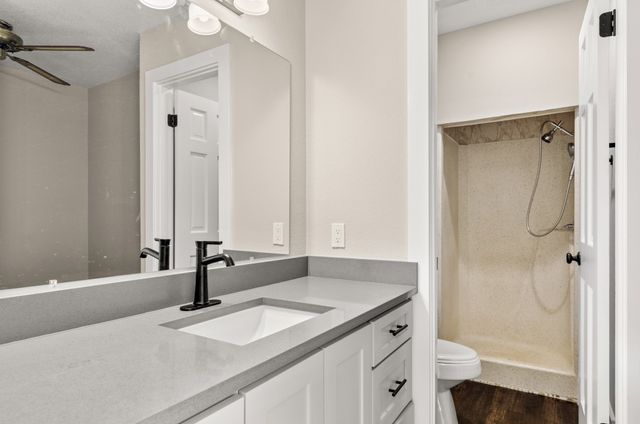 1000 La Villeta Street, Mexia, TX 76667