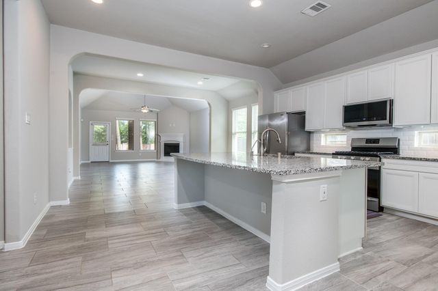 3211 Discovery Lane, Conroe, TX 77301