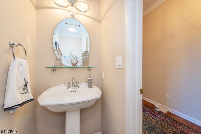 39 Chelsea Ct, Madison Boro, NJ 07940