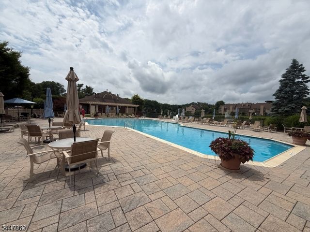 39 Chelsea Ct, Madison Boro, NJ 07940