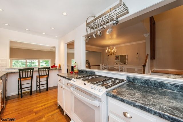39 Chelsea Ct, Madison Boro, NJ 07940