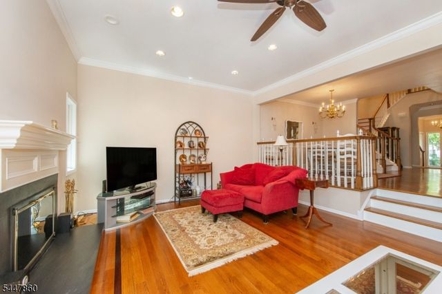 39 Chelsea Ct, Madison Boro, NJ 07940