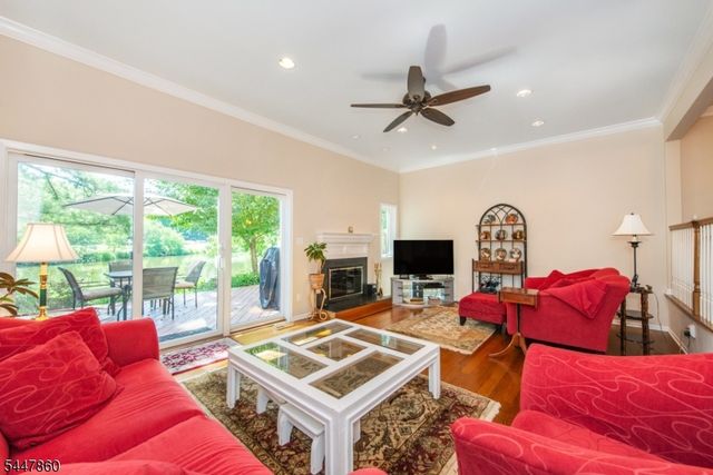 39 Chelsea Ct, Madison Boro, NJ 07940