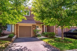 39 Chelsea Ct, Madison Boro, NJ 07940