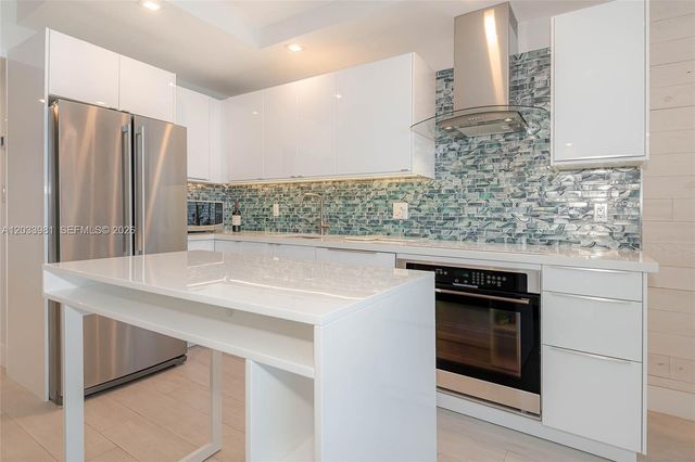 2301 Collins Avenue 941, Miami Beach, FL 33139
