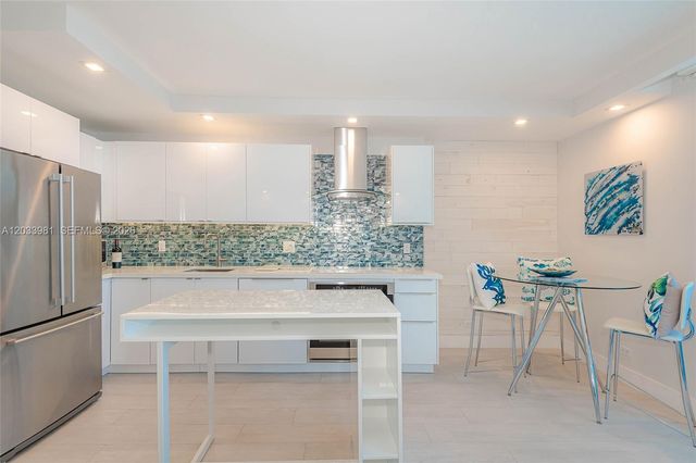 2301 Collins Avenue 941, Miami Beach, FL 33139