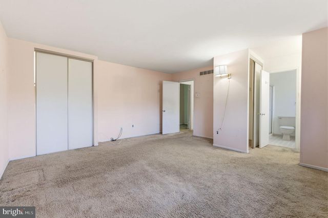 862 GREEN RIDGE CIR, Langhorne, PA 19053