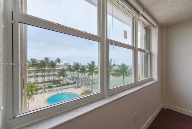 1865 N 79th St Cswy 5H, North Bay Village, FL 33141