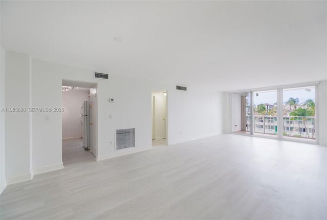 1865 N 79th St Cswy 5H, North Bay Village, FL 33141