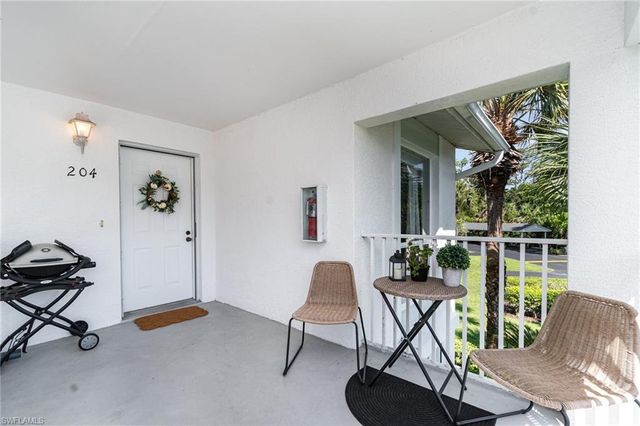 1160 Sarah Jean CIR D204, Naples, FL 34110