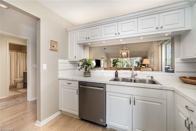 1160 Sarah Jean CIR D204, Naples, FL 34110