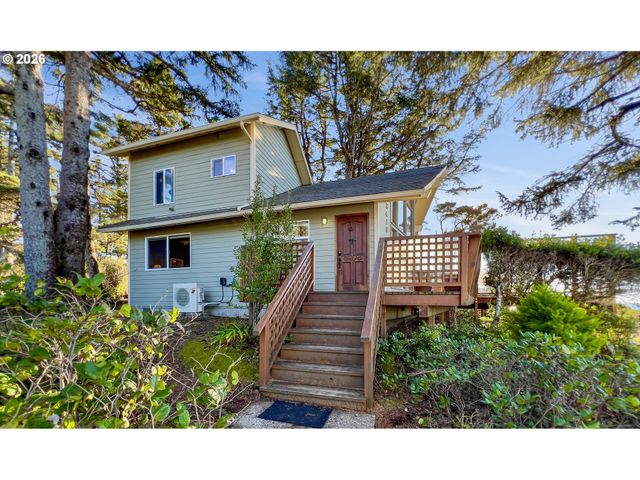 3413 Nw HIDDEN LAKE Dr, Waldport, OR 97394