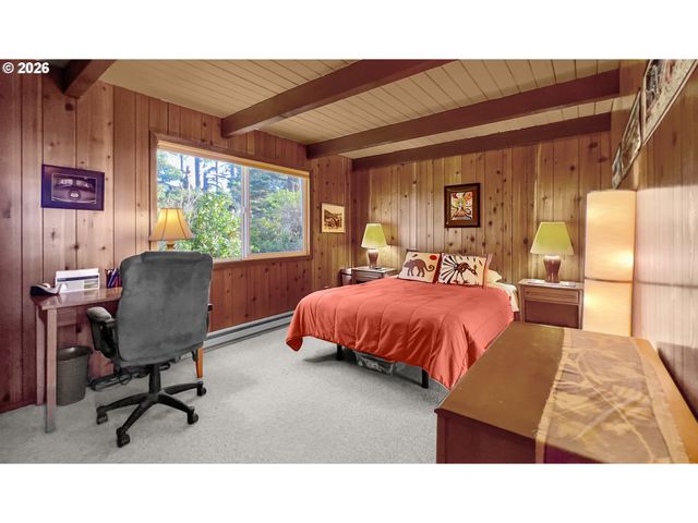 3413 Nw HIDDEN LAKE Dr, Waldport, OR 97394