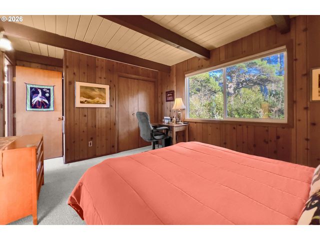 3413 Nw HIDDEN LAKE Dr, Waldport, OR 97394