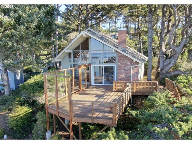 3413 Nw HIDDEN LAKE Dr, Waldport, OR 97394