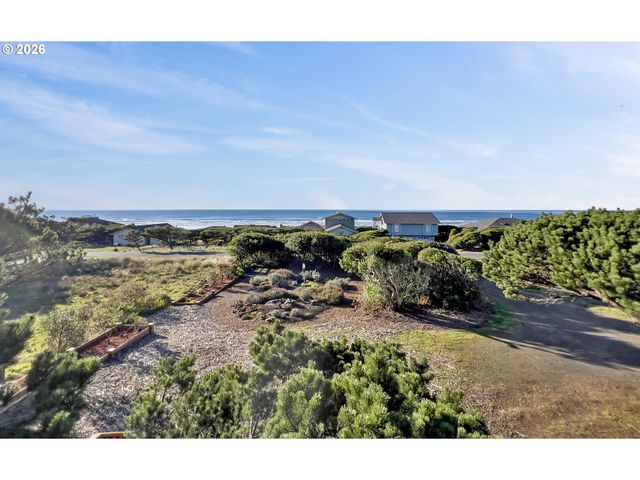 3413 Nw HIDDEN LAKE Dr, Waldport, OR 97394