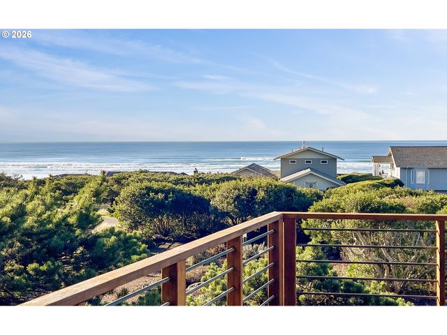 3413 Nw HIDDEN LAKE Dr, Waldport, OR 97394