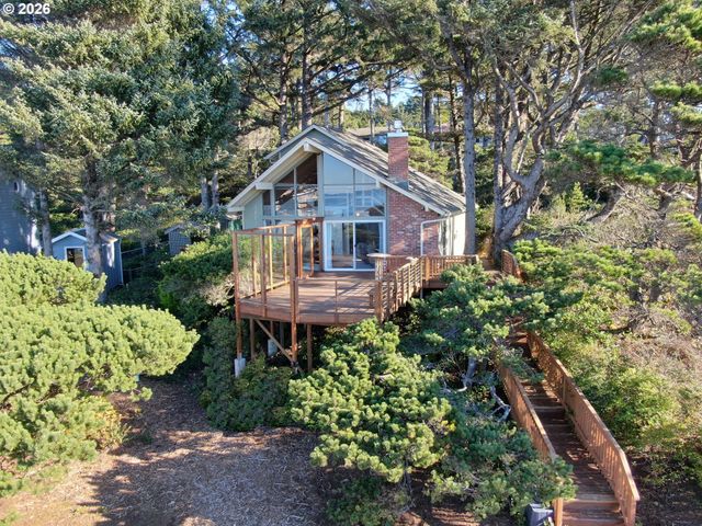 3413 Nw HIDDEN LAKE Dr, Waldport, OR 97394