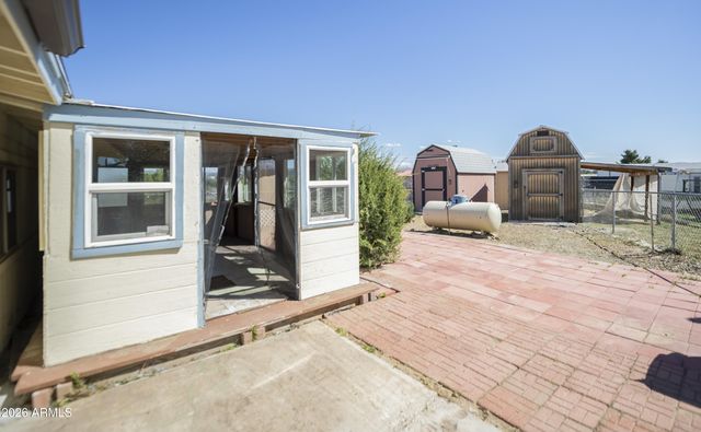 15633 S Red Rock Lane, Mayer, AZ 86333