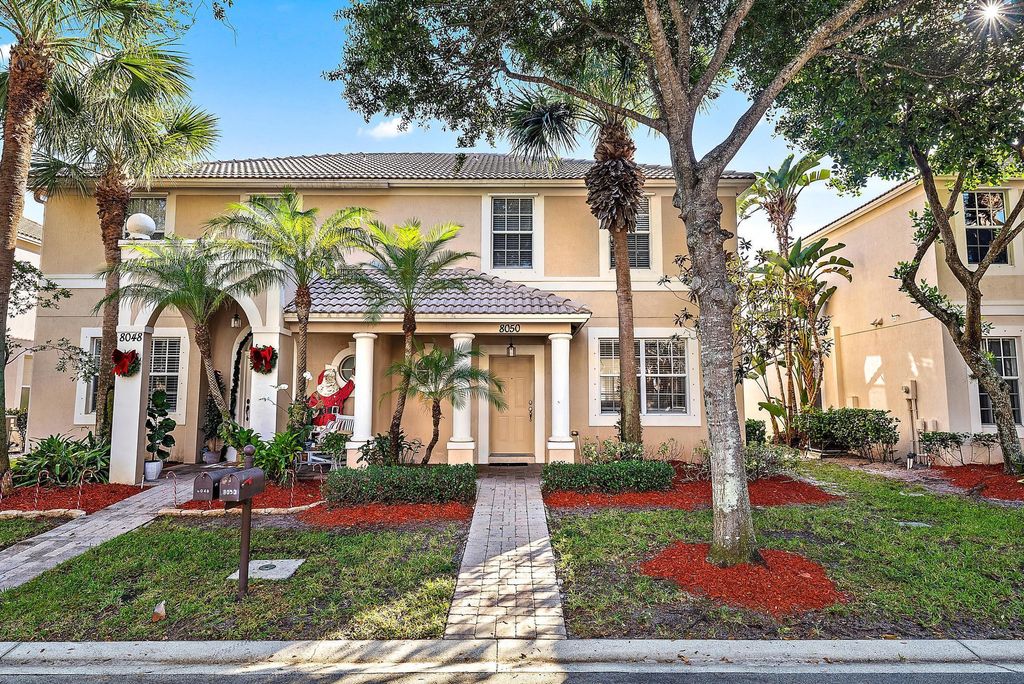 8050 Murano Circle, Palm Beach Gardens, FL 33418