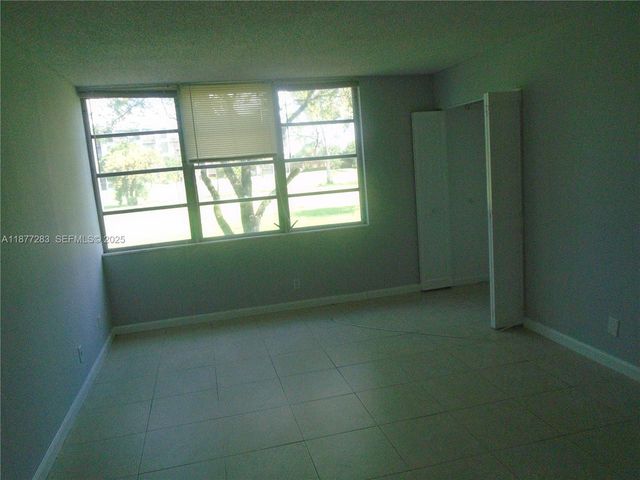 7051 Environ Boulevard 136, Lauderhill, FL 33319