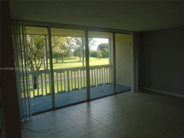 7051 Environ Boulevard 136, Lauderhill, FL 33319