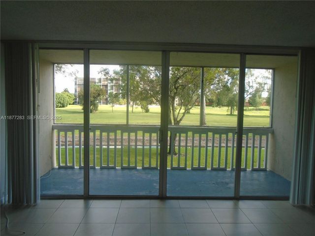 7051 Environ Boulevard 136, Lauderhill, FL 33319