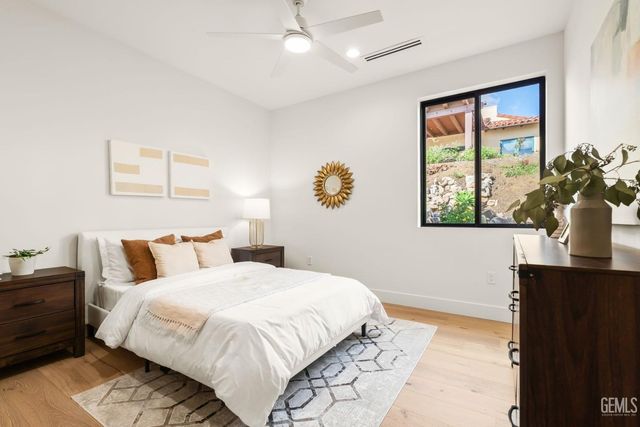 890 Via Ondulando, Ventura, CA 93003