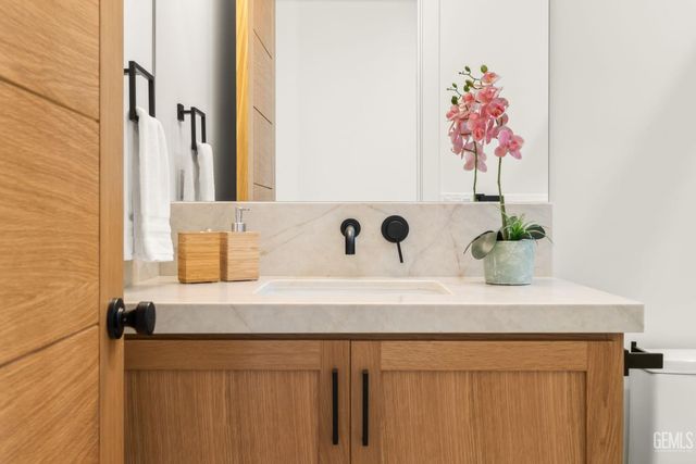 890 Via Ondulando, Ventura, CA 93003