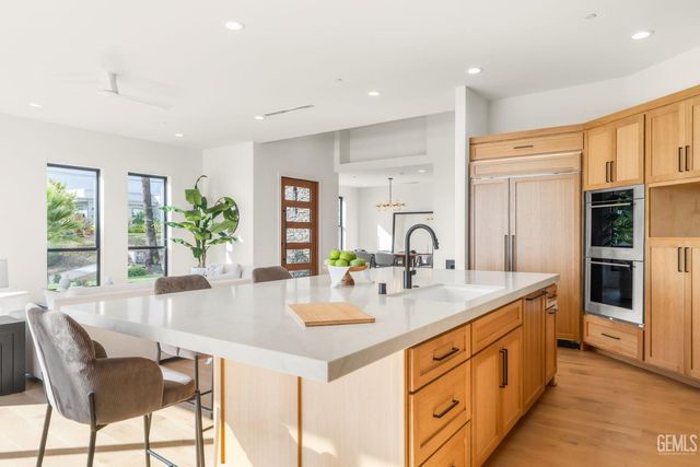 890 Via Ondulando, Ventura, CA 93003