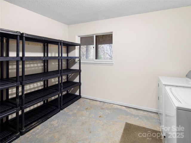 73 Oakmont Drive, Fairview, NC 28730