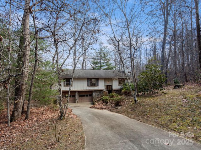 73 Oakmont Drive, Fairview, NC 28730