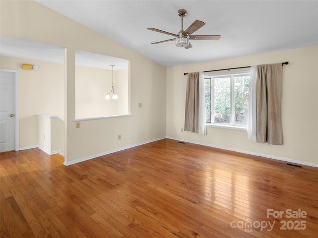 73 Oakmont Drive, Fairview, NC 28730