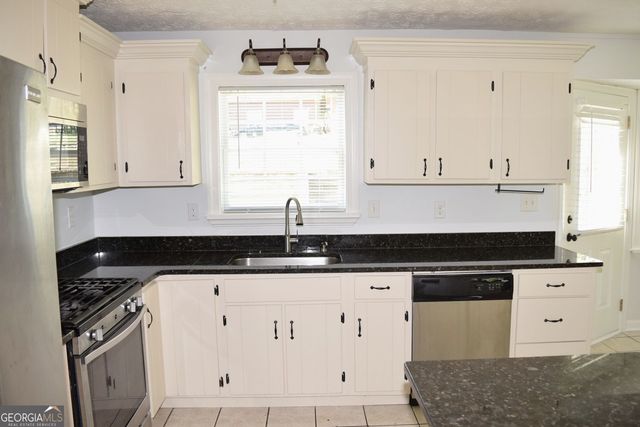 2554 Red Barn Road SW, Marietta, GA 30064