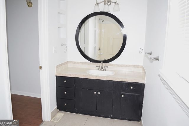 2554 Red Barn Road SW, Marietta, GA 30064