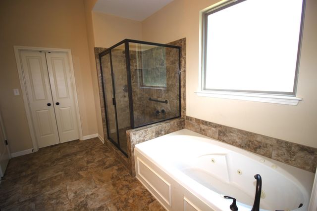4553 CRADDLE HILL DR, Bartlett, TN 38002