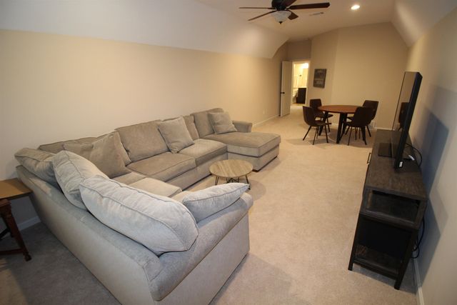 4553 CRADDLE HILL DR, Bartlett, TN 38002