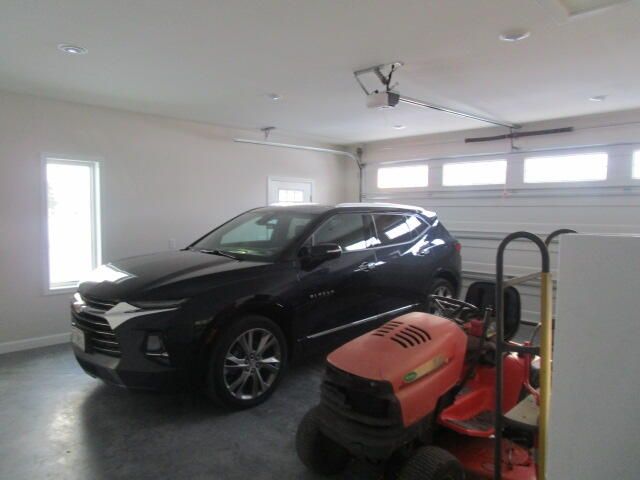 800 BARELA CIR, Centralia, MO 65240