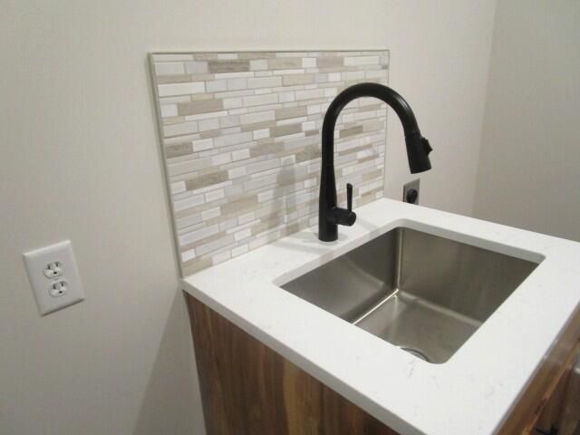 800 BARELA CIR, Centralia, MO 65240