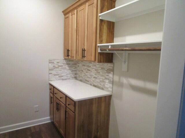 800 BARELA CIR, Centralia, MO 65240