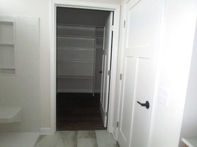 800 BARELA CIR, Centralia, MO 65240