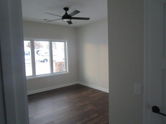 800 BARELA CIR, Centralia, MO 65240