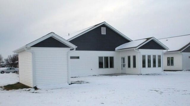 800 BARELA CIR, Centralia, MO 65240