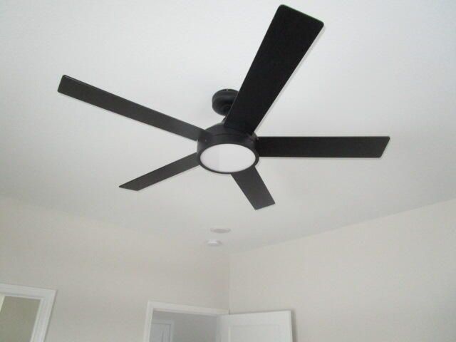 800 BARELA CIR, Centralia, MO 65240