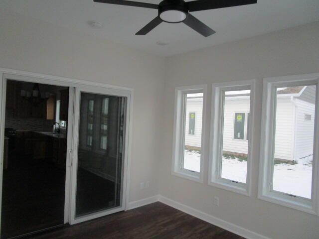 800 BARELA CIR, Centralia, MO 65240