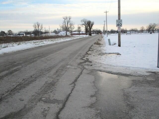 800 BARELA CIR, Centralia, MO 65240