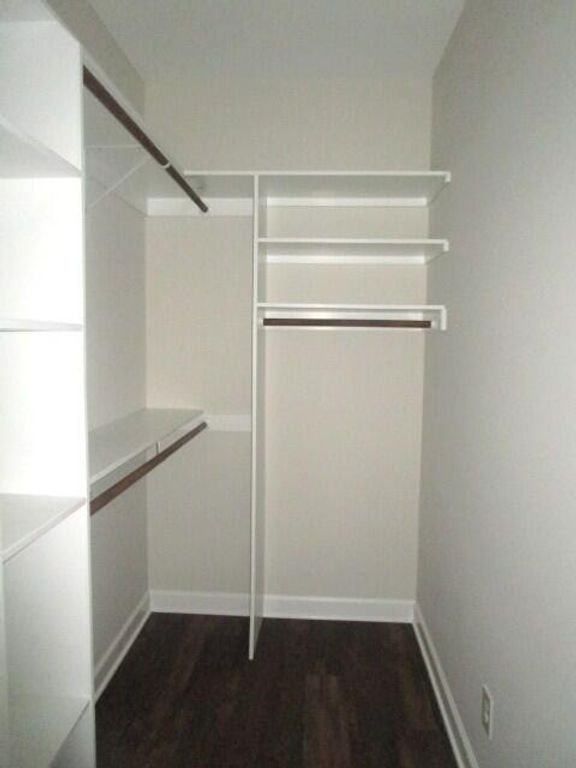 800 BARELA CIR, Centralia, MO 65240